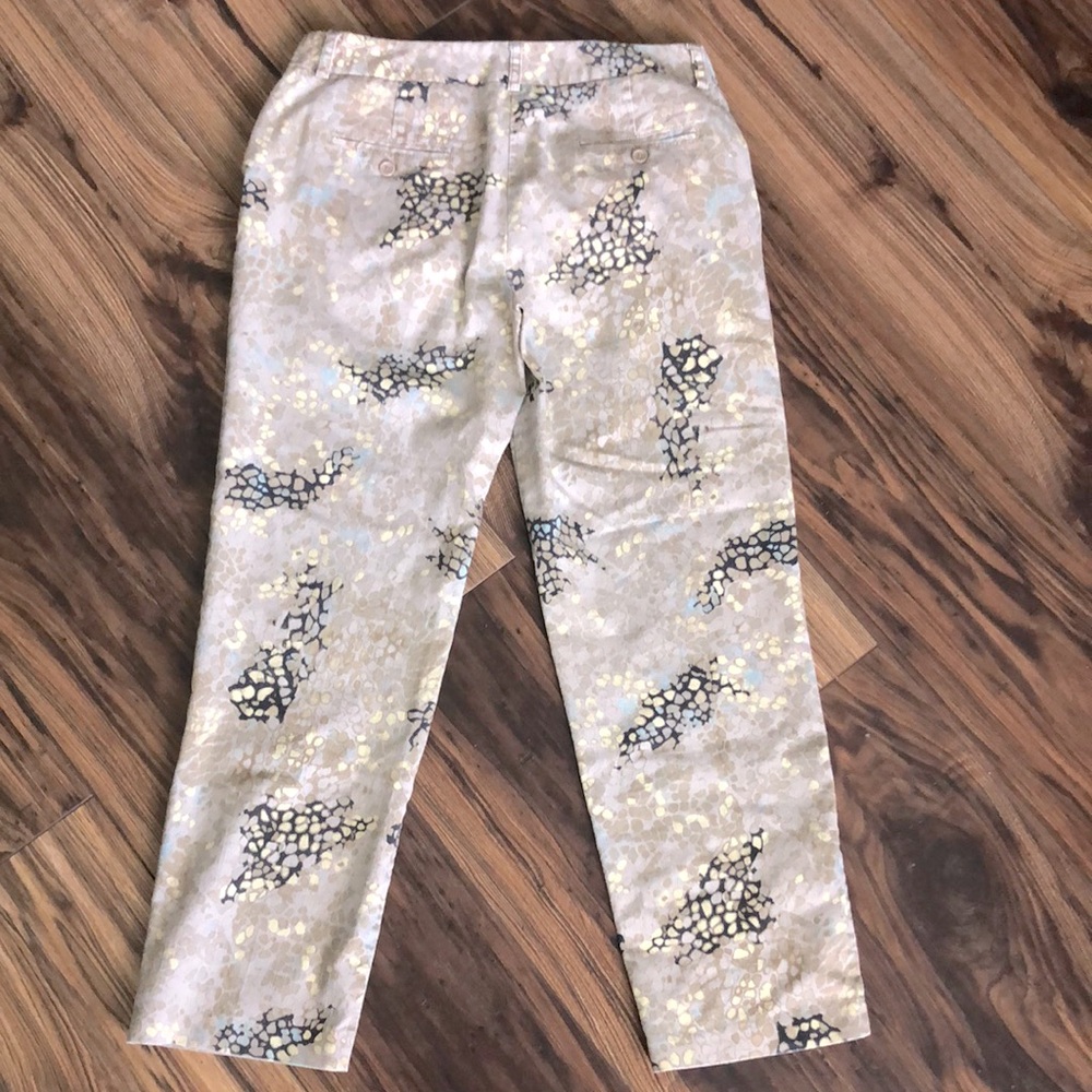 Capri pants